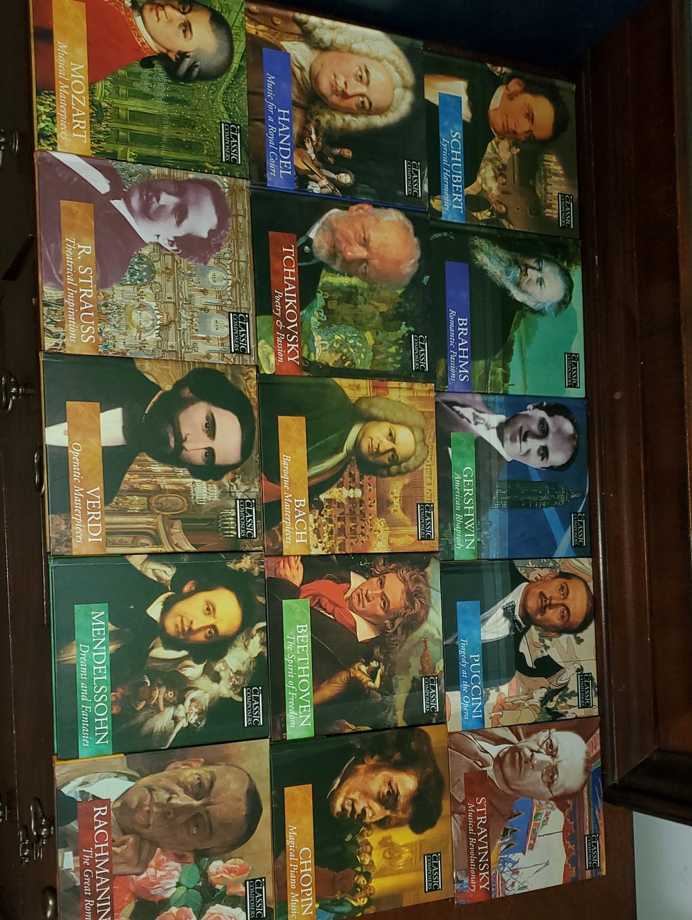 COMPLETE CLASSICAL MUSIC CD SET, THE GREATEST COMPOSERS THE WORLD HAS EVER SEEN.
